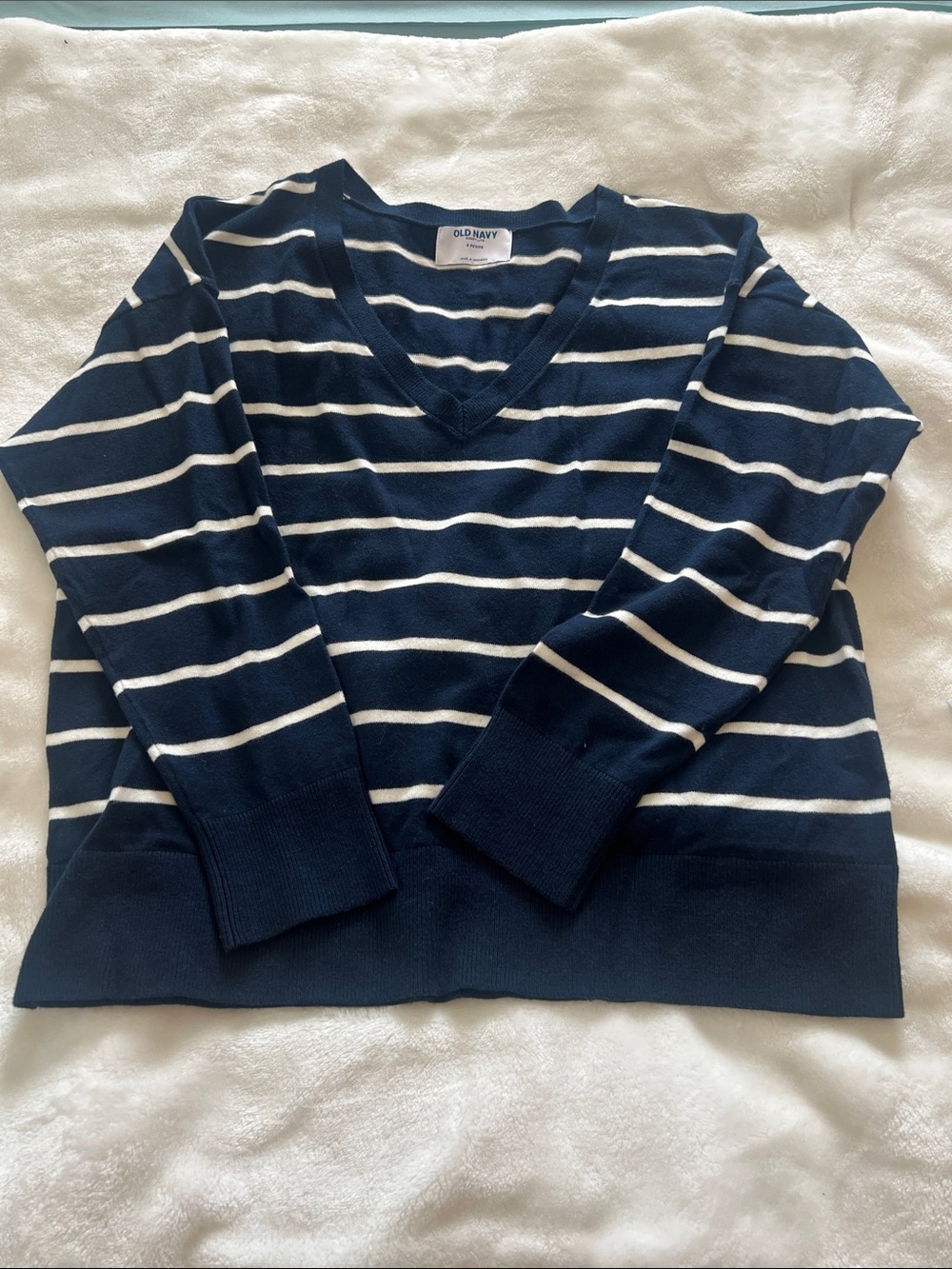 Old Navy Navy and White Striped V-Neck Pullover Sweater